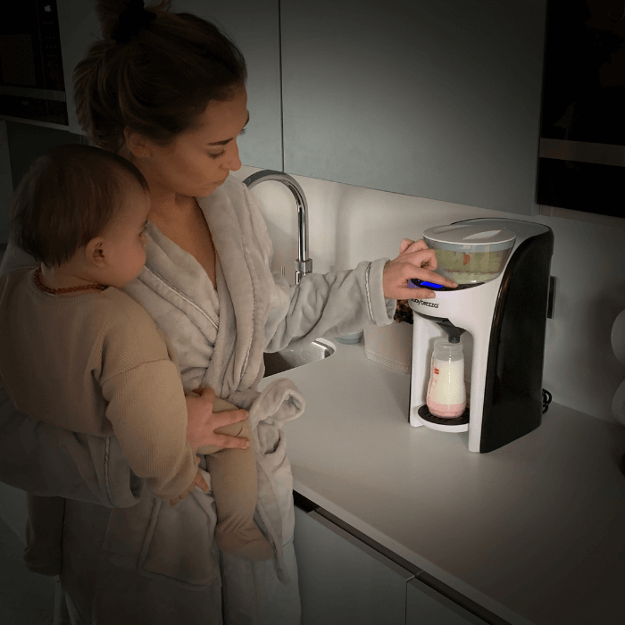 Baby Brezza Formula Pro Advanced formula maker, white and black (British brand)