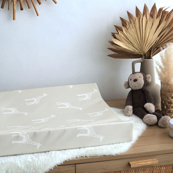 Tiny Bed Co. Anti-roll Changing Mat Milou Giraffe 69x44cm (British brand)