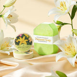 Livingandhome lily-scented spa bath gift set (British brand)