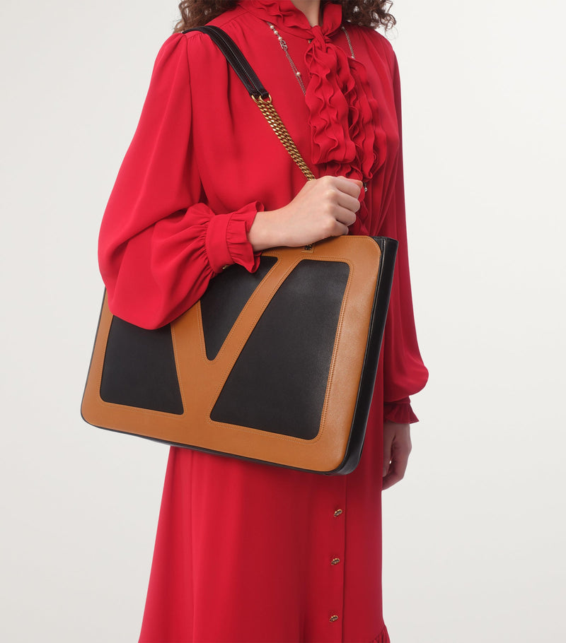 Valentino Garavani Viva Superstar large tote bag, UK version
