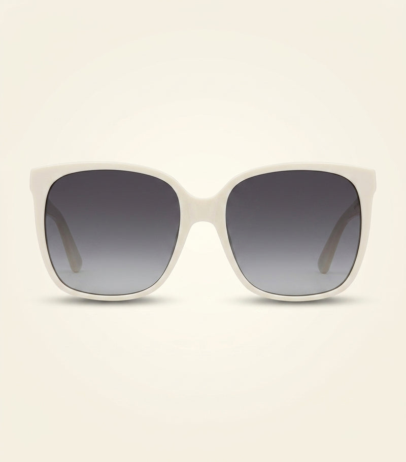 Gucci cat eye sunglasses with gold-tone logo, UK version