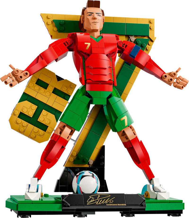 LEGO Cristiano Ronaldo football figure 854 pieces, UK version