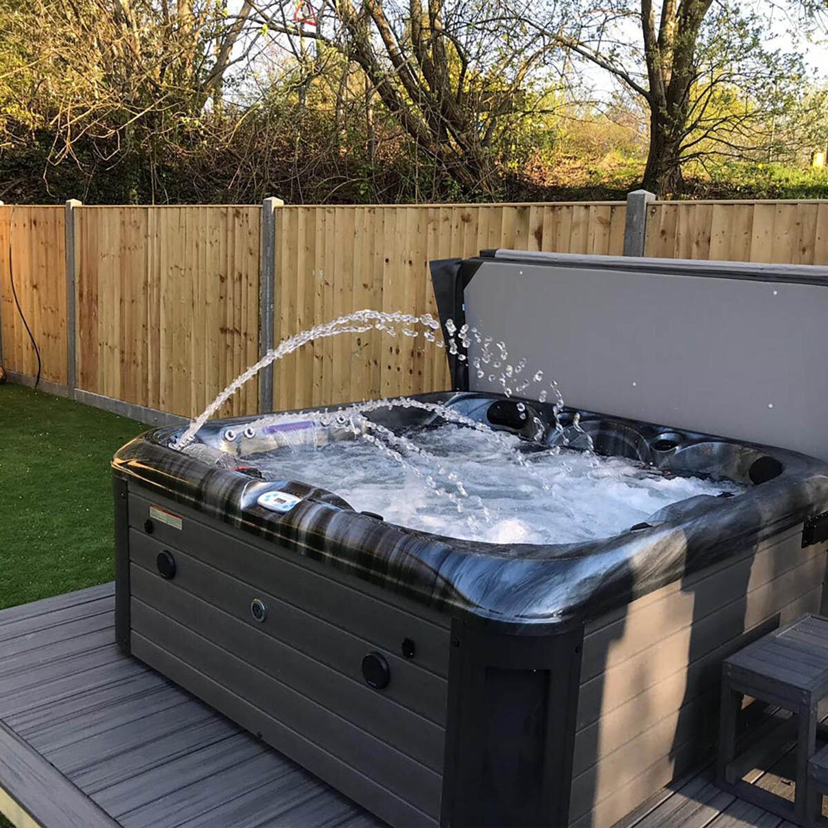 Blue Whale Spa Kingsbury 110-Jet 6 Person Hot Tub - Delivered and Installed - McGrocer