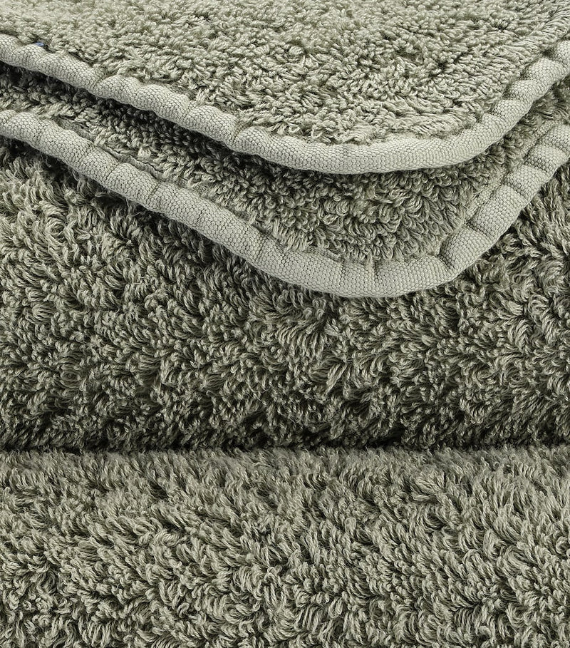 Abyss & Habidecor Super Pile bath sheet 105x180cm, imported from the UK