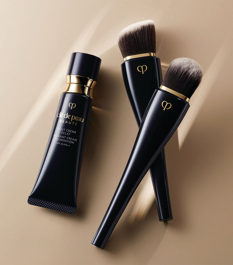 Radiant Cream Foundation with Medium to Full Coverage and Dewy Finish