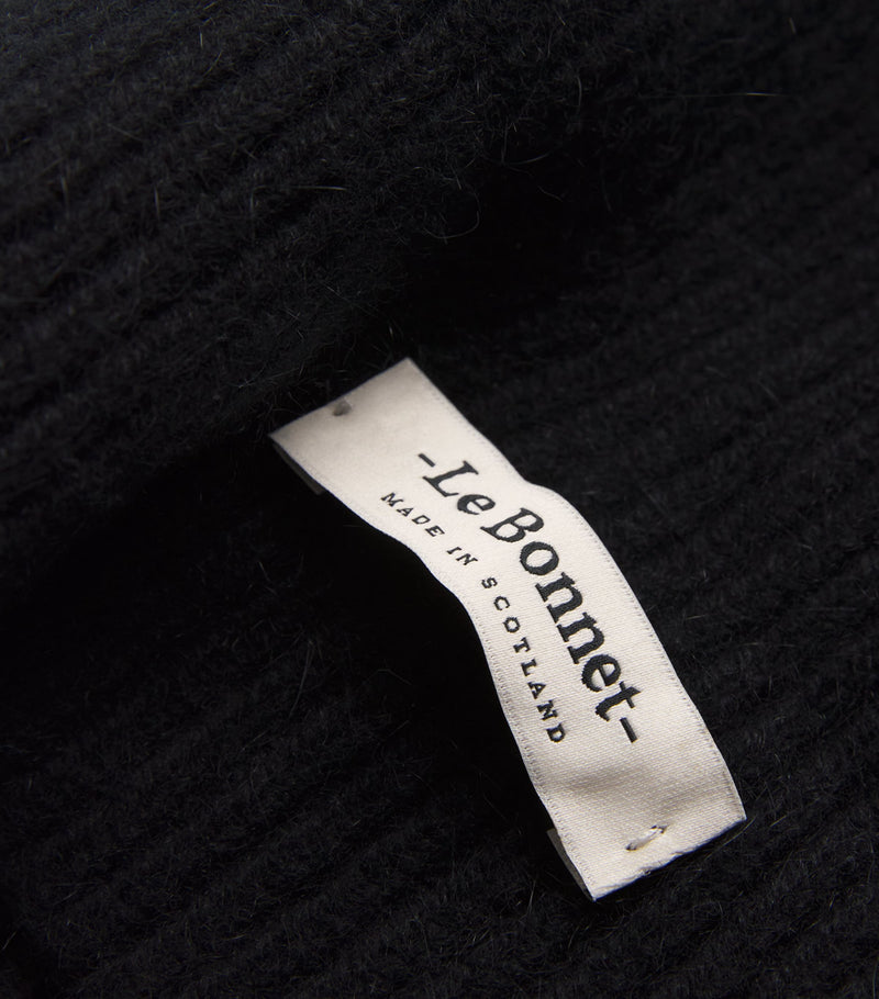 Le Bonnet classic beanie lambswool Caregora, imported from the UK