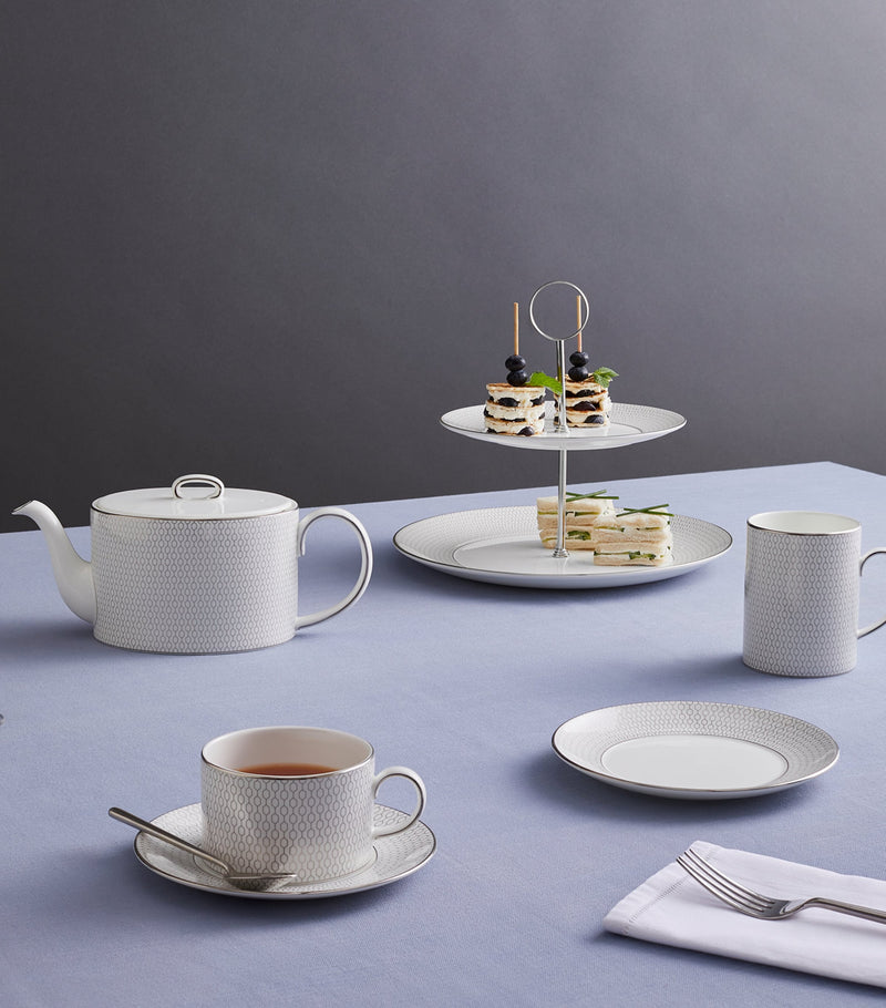 Wedgwood Gio Platinum 2-Tier cake stand (British brand)