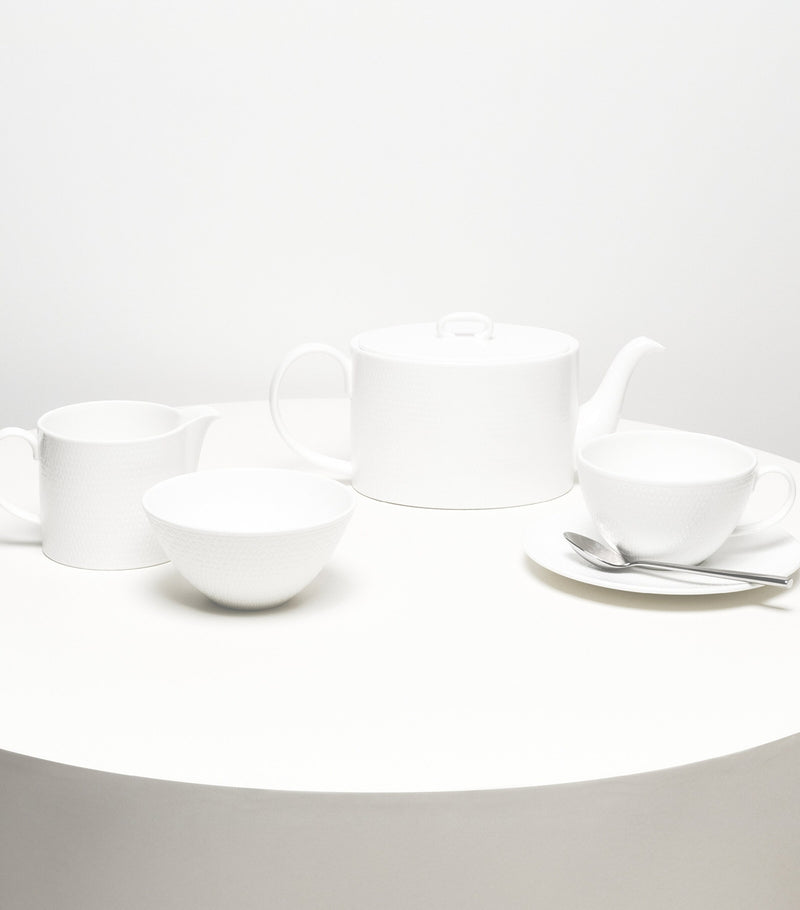 Wedgwood Gio bone china bowl 18cm (British brand)