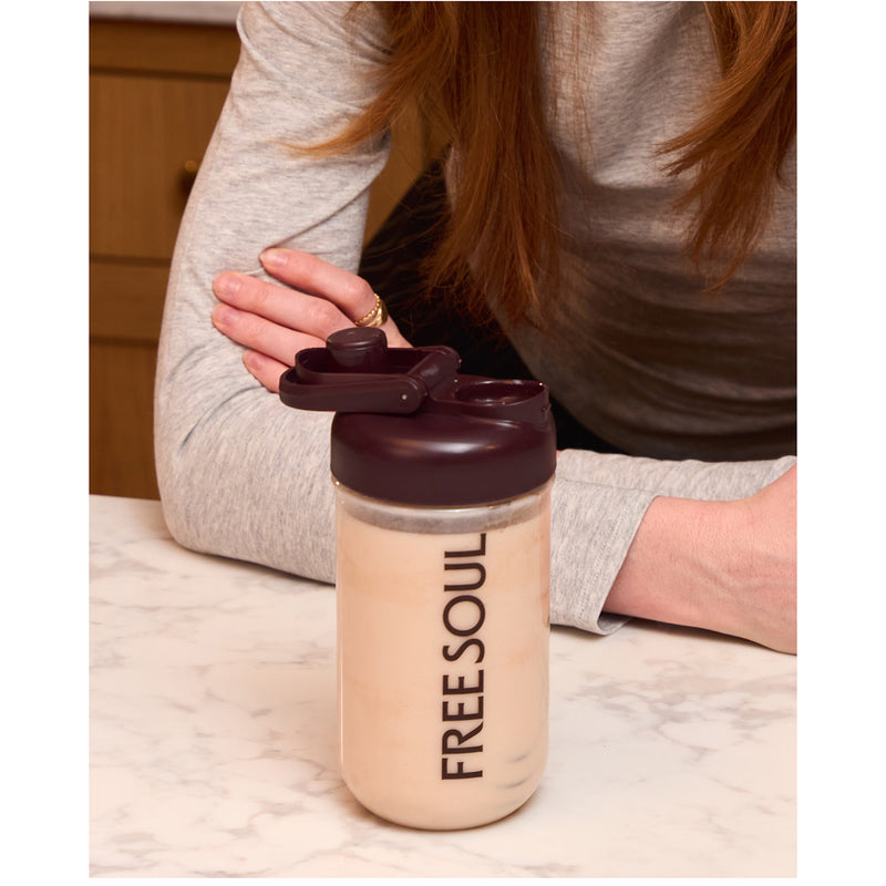 Free Soul Tritan shaker bottle garnet - British product