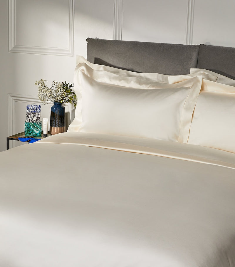 Celso de Lemos Bourdon king duvet cover, imported from the UK