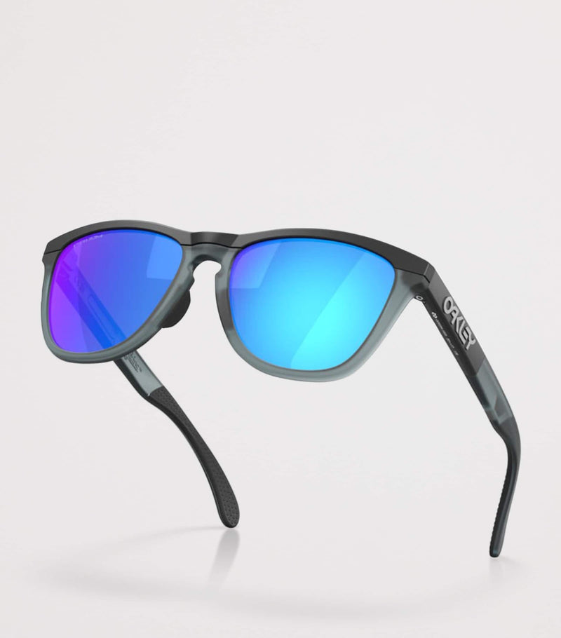 Oakley Frogskins Range sunglasses model 0OO9284 (British brand)
