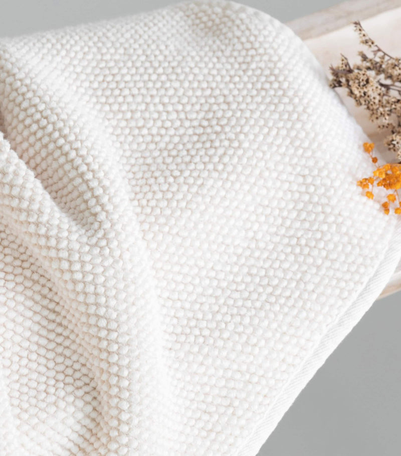 Graccioza Cotton Pearls bath sheet 95x150cm, imported from the UK