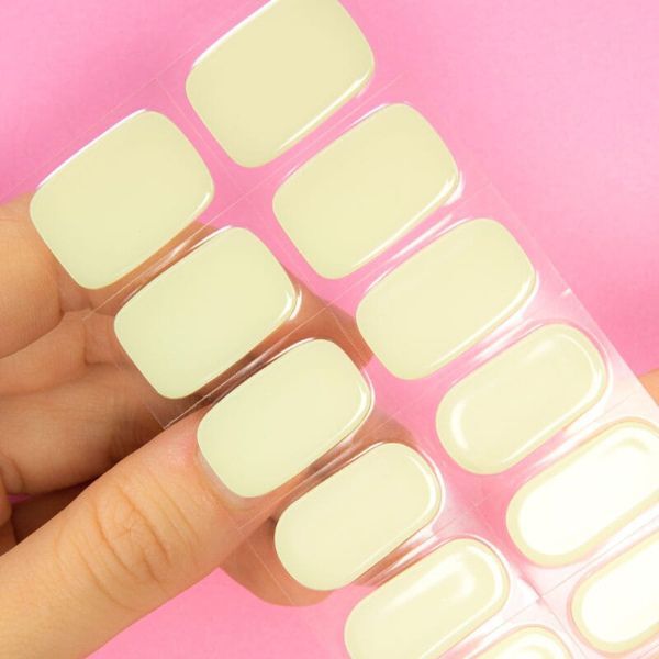 MoYou London gel nail strip Mint To Be, imported from the UK