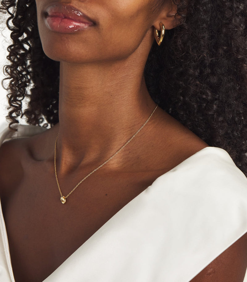 Engelbert Medium Yellow Gold Drop Link Earrings - British product