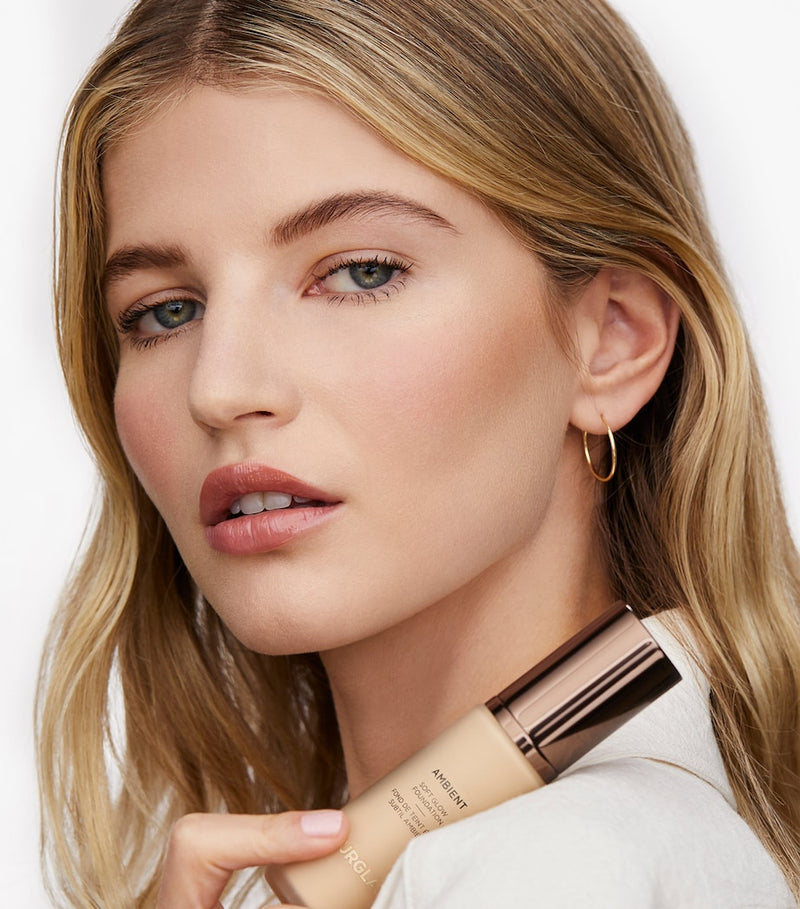 Hourglass Ambient Soft Glow Foundation, UK version