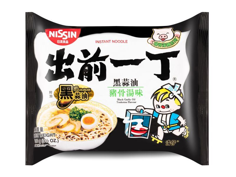 Nissin black garlic oil tonkotsu instant noodles, UK version