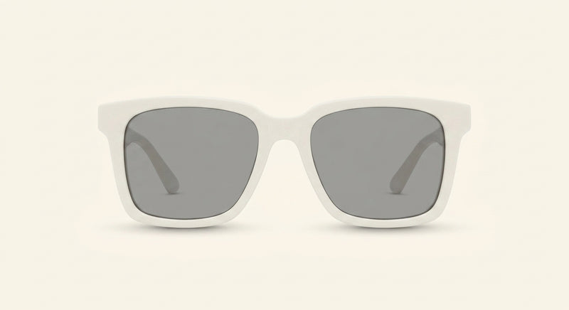 Lunettes de soleil noires Gucci GG1547S, version Royaume-Uni