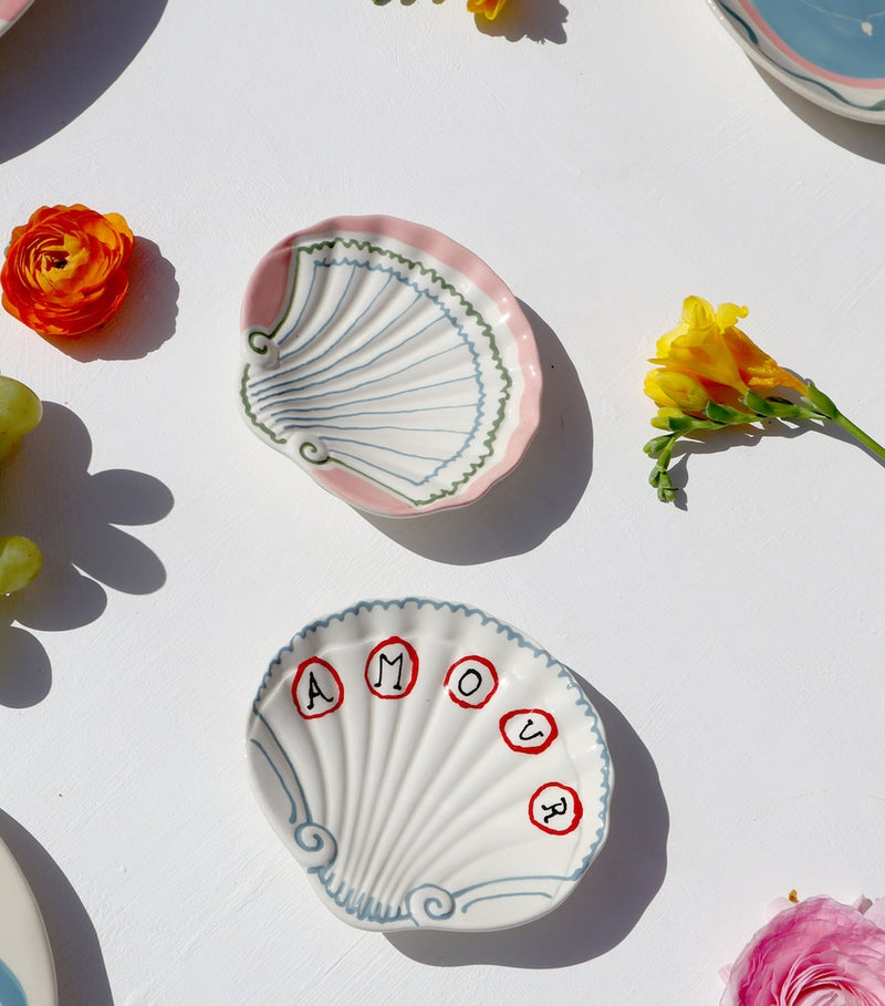 Laetitia Rouget shell trinket trays with amour engraving, set of 2, 12cm, UK version