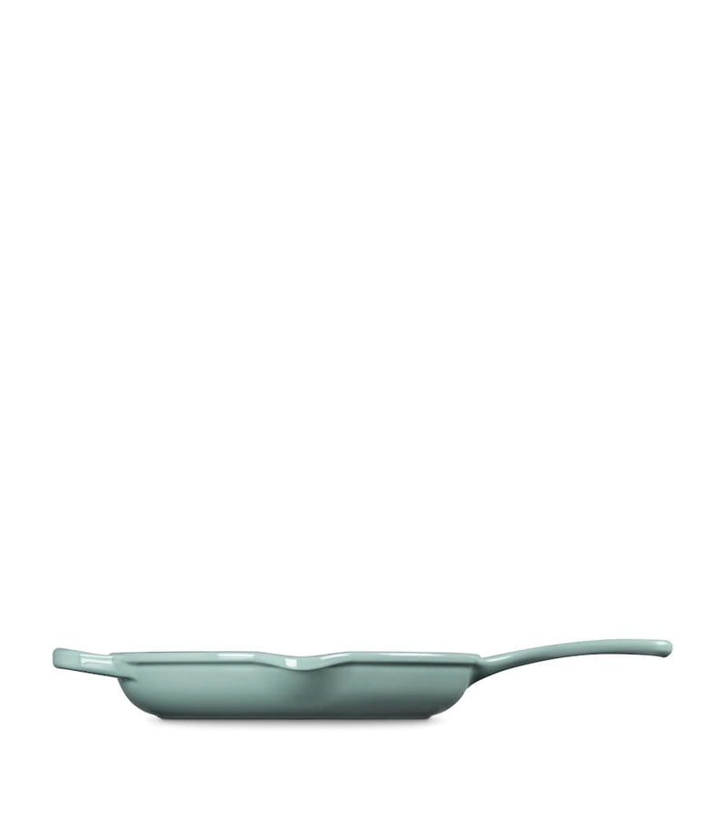 Le Creuset cast iron skillet 23cm, UK version