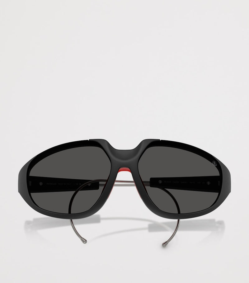 Moncler Laszer irregular sunglasses model 0ME8008, UK version