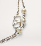 Valentino Garavani faux pearl VLogo bracelet - British product