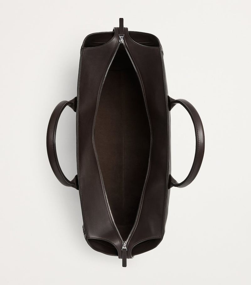 Bottega Veneta Cabat tote in calfskin, Intrecciato weave, imported from the UK