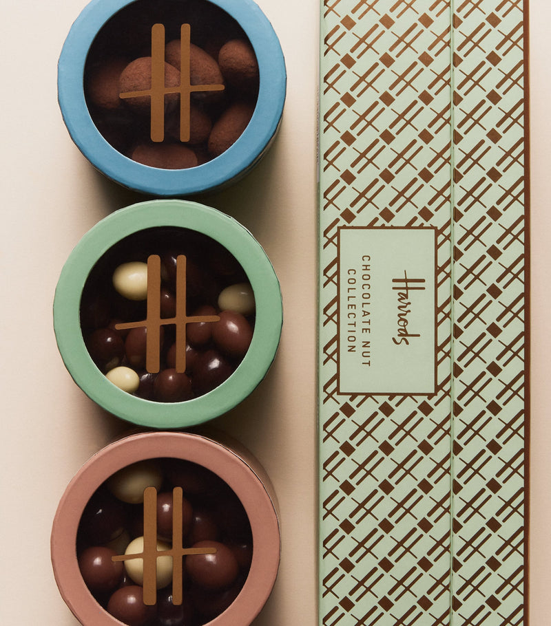 Harrods Housewarming Hamper with tea, coffee, chocolate, and Champagne, UK version