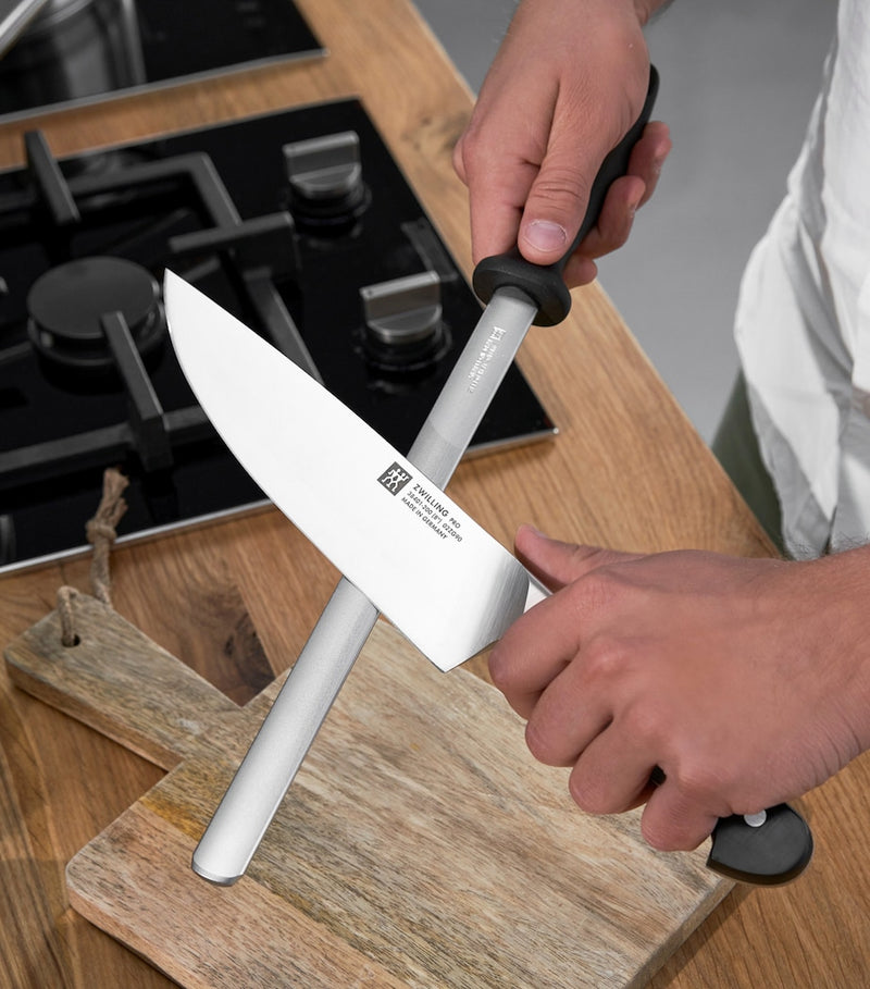 مكعب شحذ بيضاوي Zwilling، إصدار المملكة المتحدة