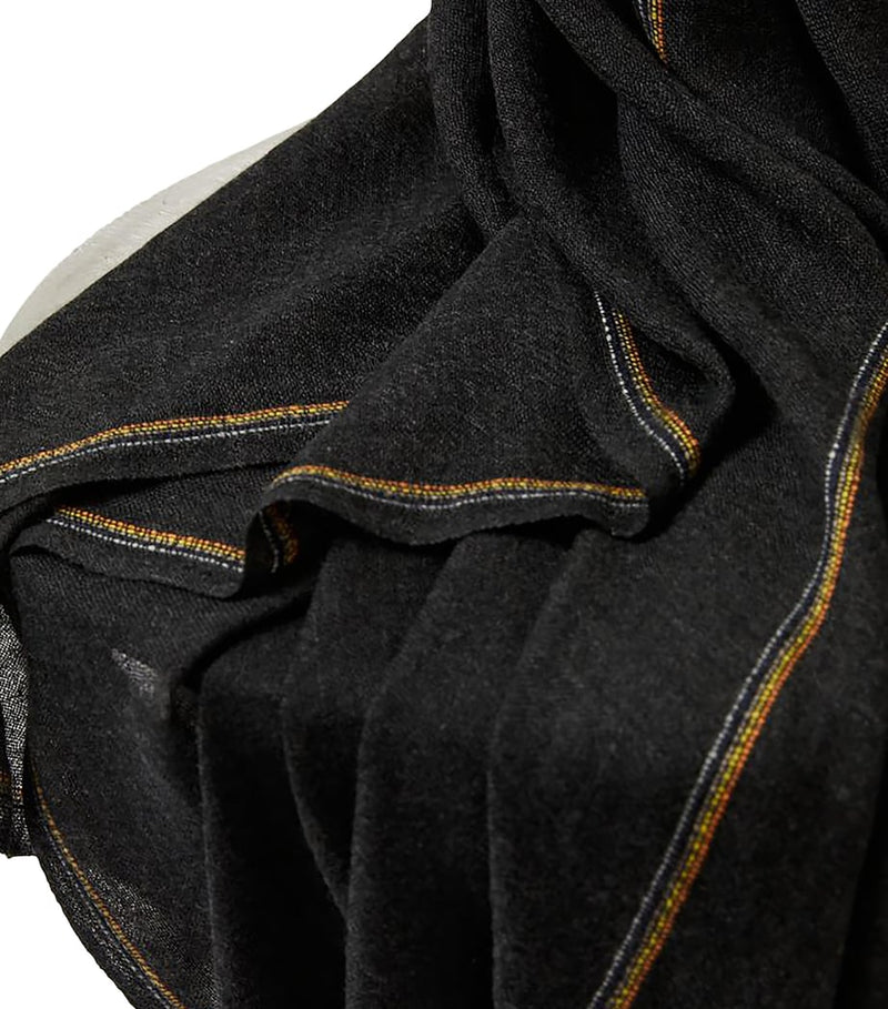Oyuna cashmere throw Komo 200cm x 145cm (British brand)
