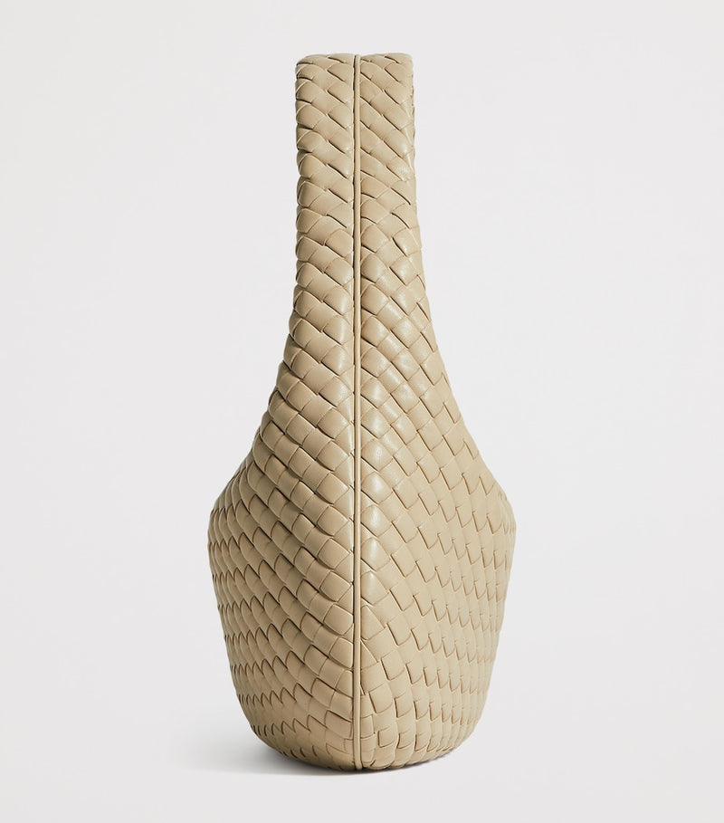 Bottega Veneta Veneta shoulder bag in nappa leather, UK version