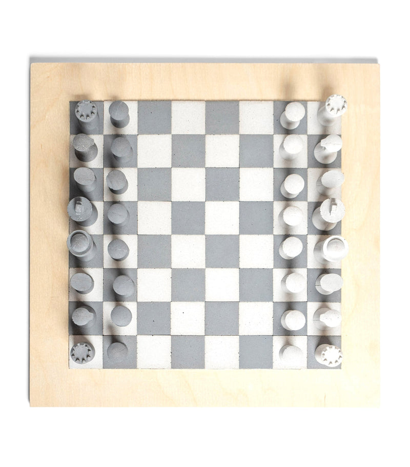 Purling Daniel Caesar Spergy chess set with leather bases (British brand)