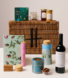 Harrods Classic Gift Hamper in wicker basket - British product