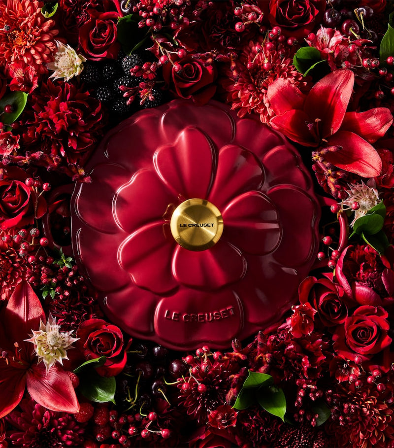 Le Creuset cast iron shallow casserole dish with petal design 26cm, UK version