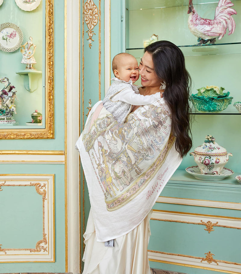 Atelier Choux carousel blanket bib bag gift set, UK version