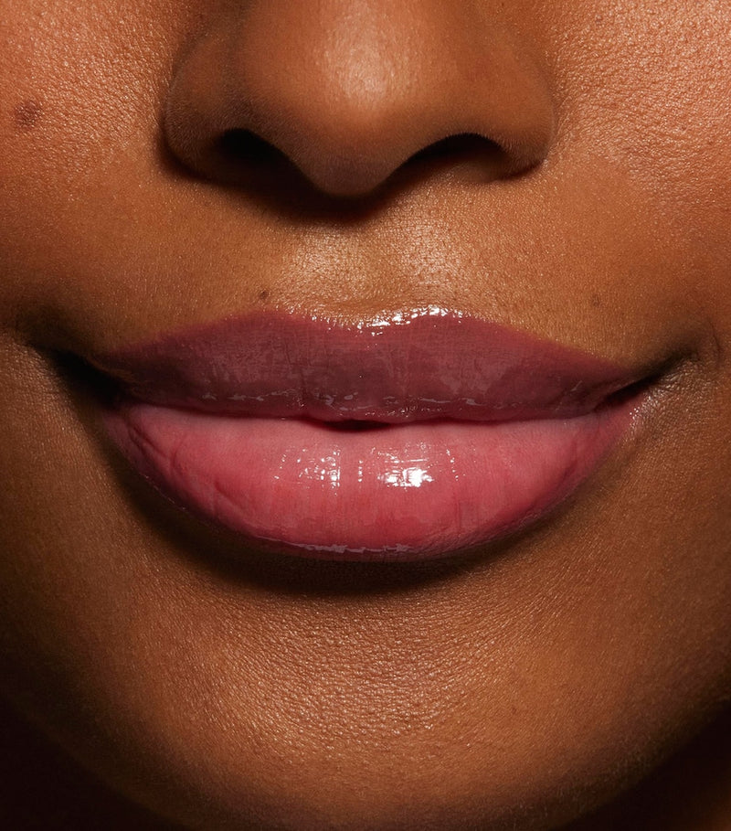 Kylie Cosmetics glossy lip kit with 1g lip liner and 3ml lip gloss, UK version