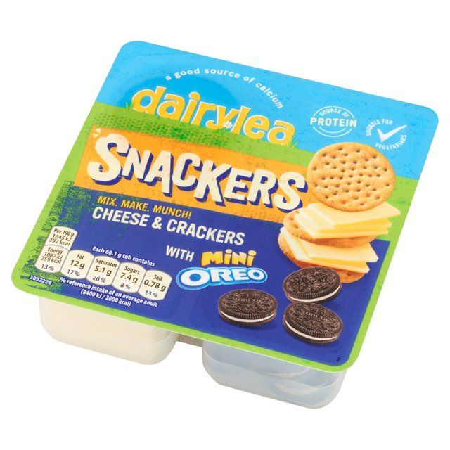 Dairylea Snackers Cheese & Crackers with Mini Oreos 66g