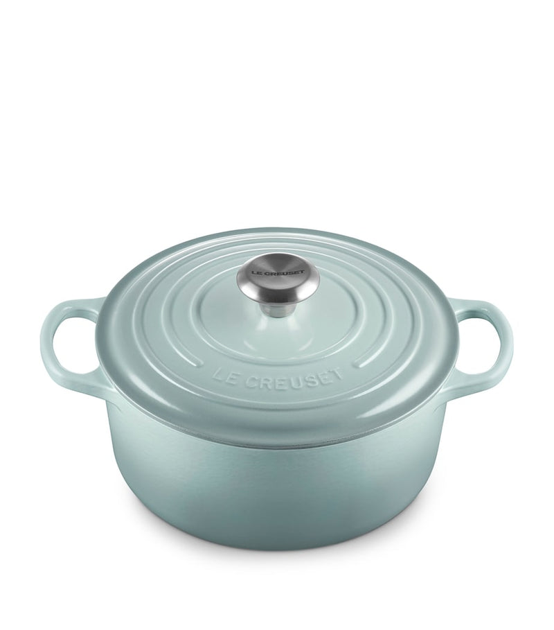 Le Creuset round casserole dish 24cm, UK version