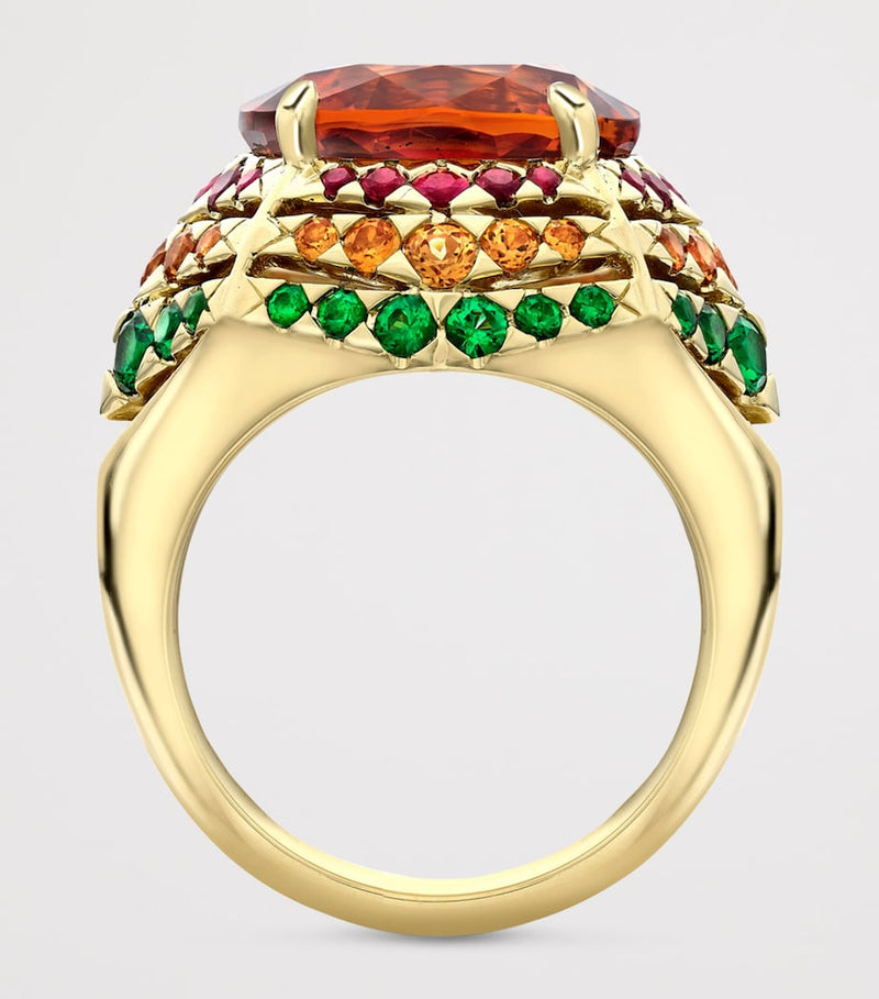 Boodles Masai Mara ring with garnet in yellow gold (British brand)