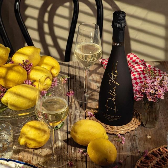 Della Vite Superiore D.O.C.G Prosecco 75cl