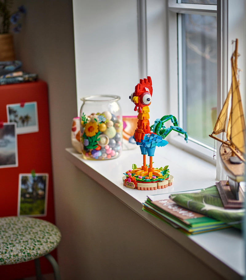 Lego Disney Moana 2 Heihei figure, UK version
