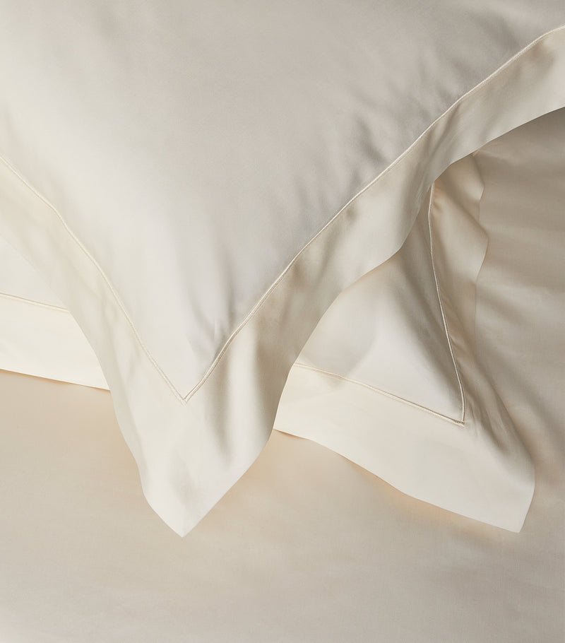 Celso De Lemos Bourdon super king flat sheet 270x300cm, UK version