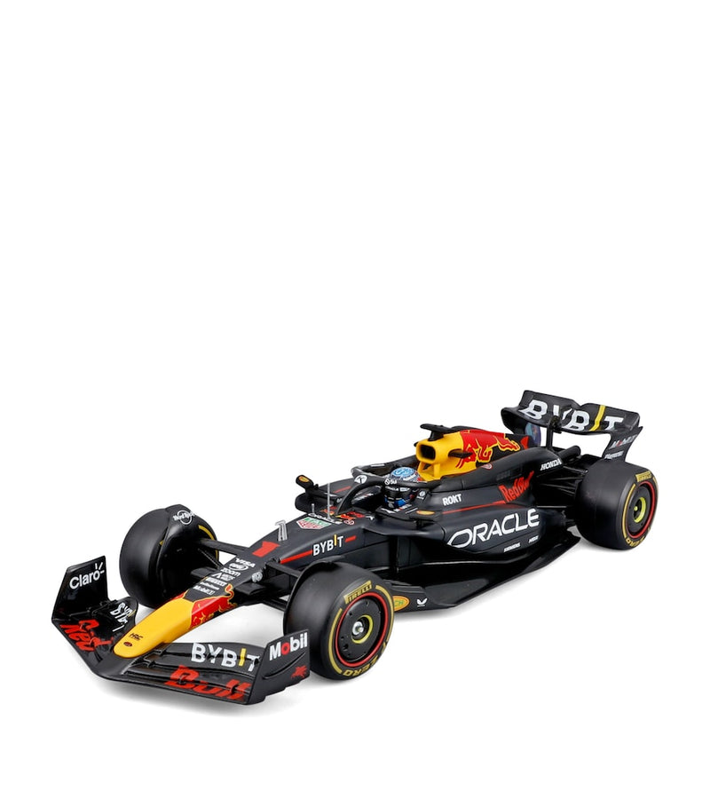 Bburago Red Bull RB20 1:24 model Max Verstappen helmet - British product