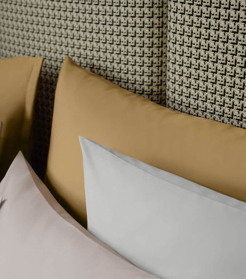 Schlossberg cotton sateen Noblesse flat sheet 280x310cm, imported from the UK