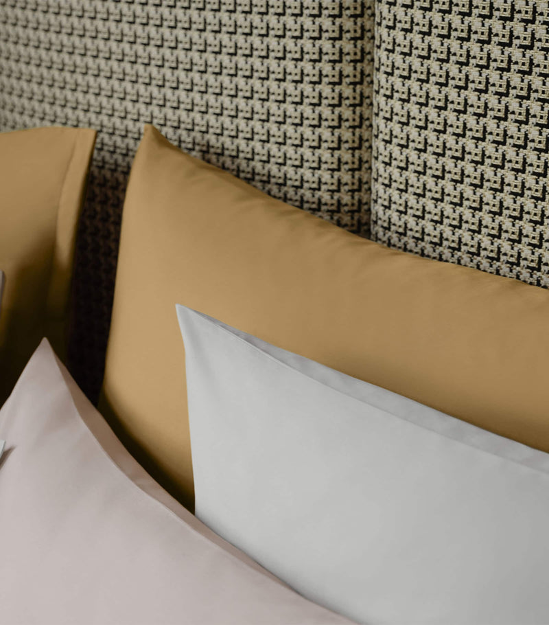 Schlossberg cotton sateen Noblesse flat sheet 280x310cm, imported from the UK