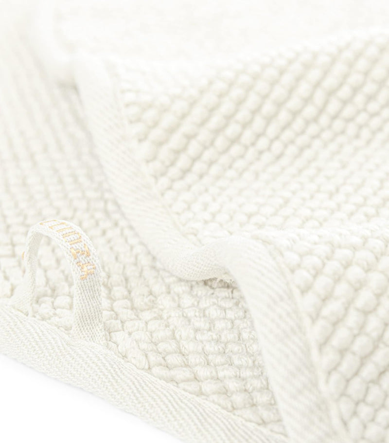 Graccioza Cotton Pearls bath sheet 95x150cm, imported from the UK
