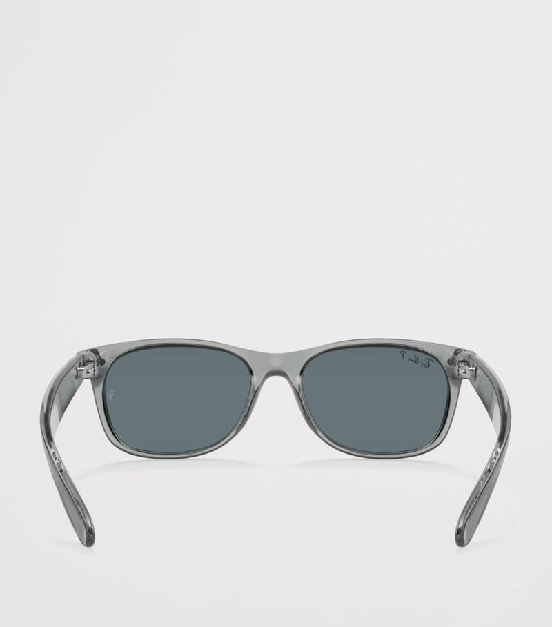 Ray-Ban New Wayfarer Classic sunglasses model 0RB2132 (British brand)