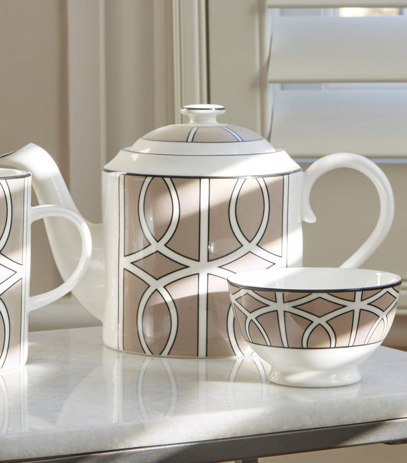 O.W. London Loop teapot printed pattern hand-painted rims, imported from the UK