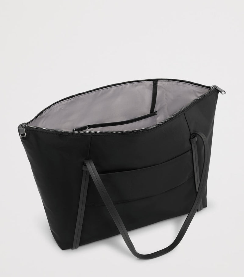 Tumi Voyageur Q nylon tote bag, UK version