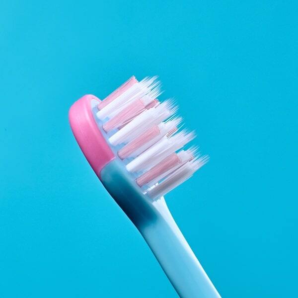 Brush Baby Flamingo FlossBrush children's toothbrush double pack 3-6 years imported from the UK