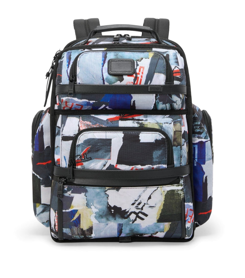 Capacious Backpack with Zipped Pockets and Adjustable Straps, 37x29x14 cm